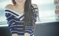 半只狐狸直播单手压M249视频